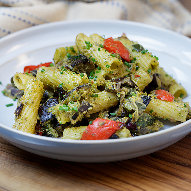 Mouthwatering vegan Delight | Cashew Pesto Pasta with Roasted Veggies