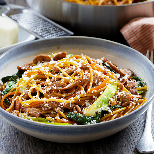 Italy-Inspired Shanghai Fried Noodles