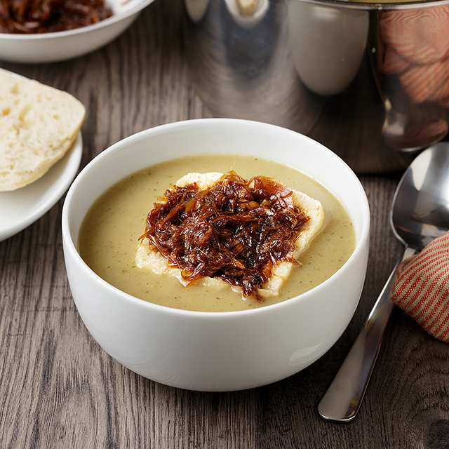 French Onion Soup Makeover | A Plant-Based Twist on a Classic, Vegan and Irresistibly Tasty