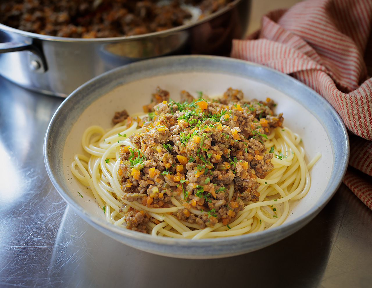 One-Pan Miso Beef Mince with Spaghetti – Easy & Tasty!